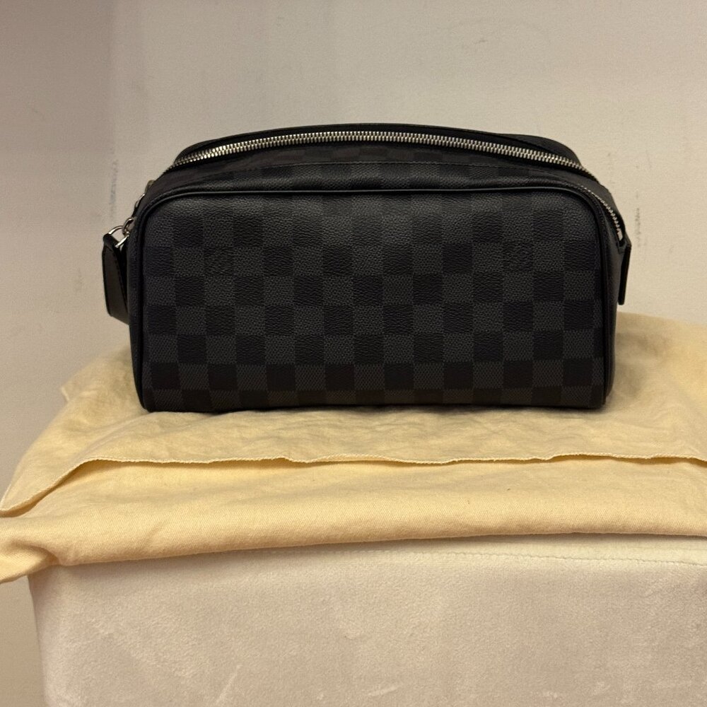 Louis Vuitton Dopp Kit Toilet Pouch in Damier Graphite Canvas